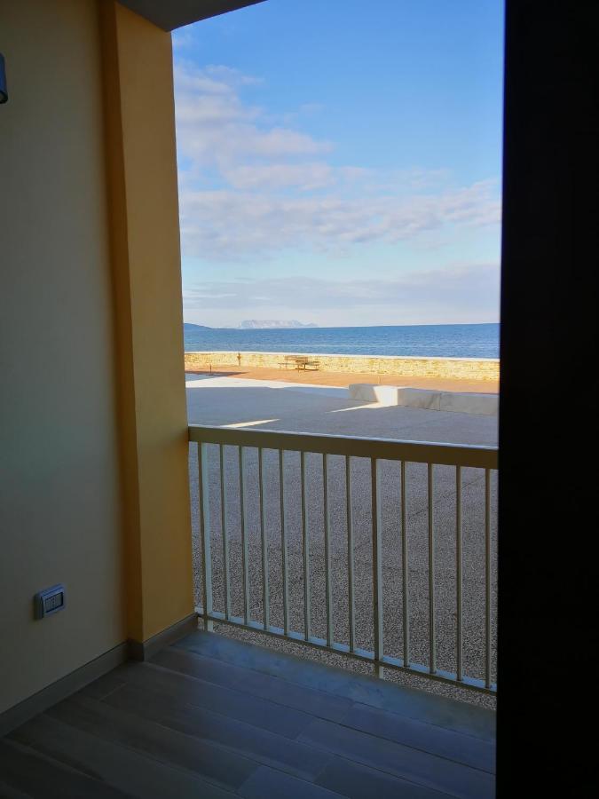 Apartament Santa Lucia Fronte Mare Zewnętrze zdjęcie